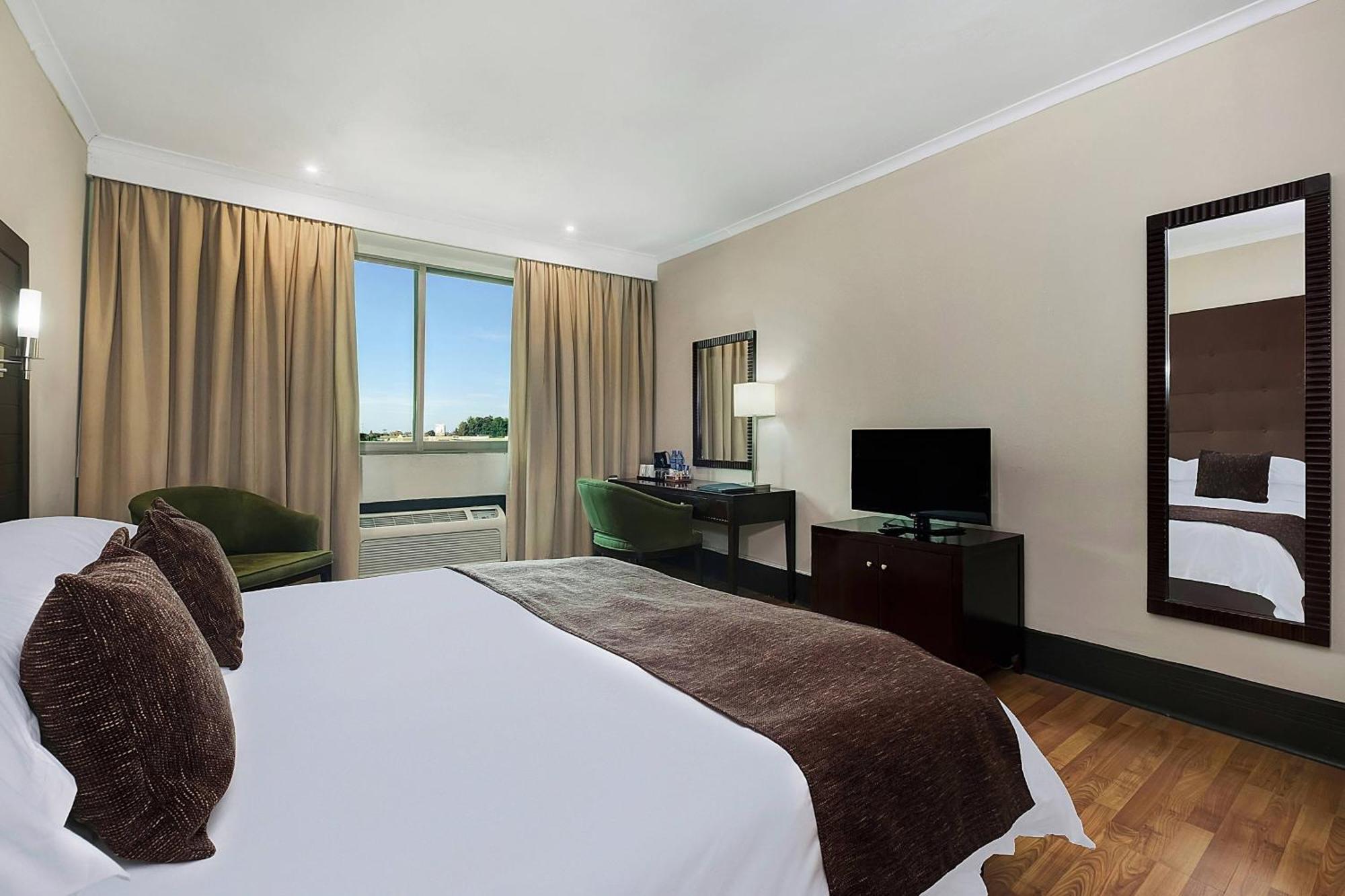Protea Hotel By Marriott Lusaka Exterior photo
