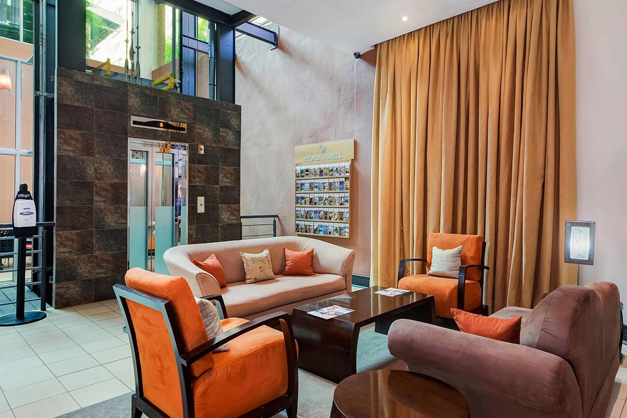 Protea Hotel By Marriott Lusaka Exterior photo